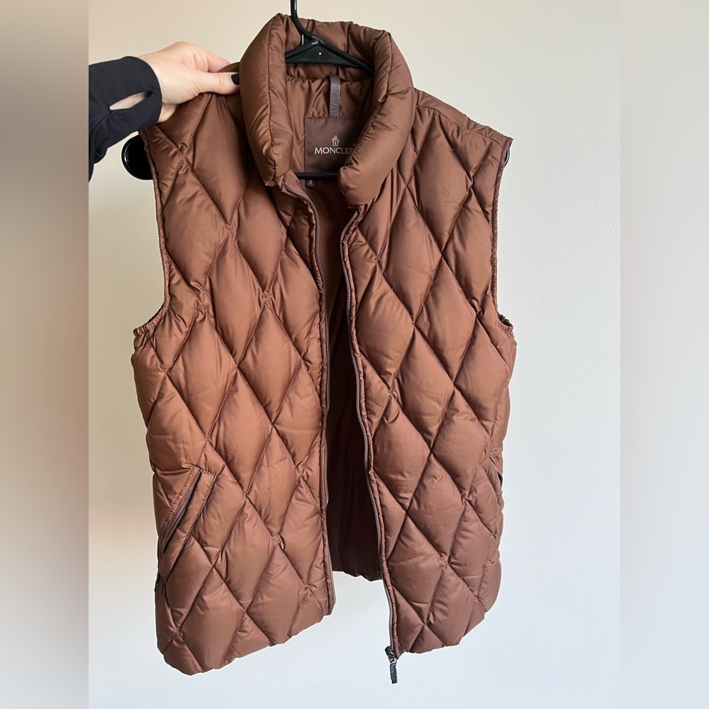 Luxurious Moncler Golden-Chocolate Brown Puffer Vest 2/Medium with Zipper